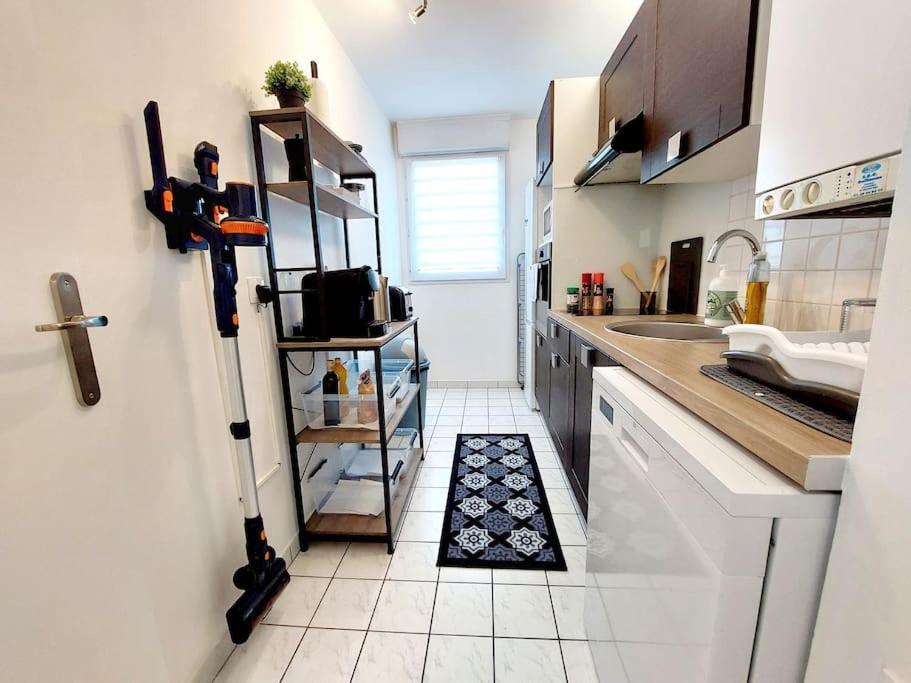 Cosy Home 2, 2 Chambres, 6 Personnes, 3 Min Gare, Parking Cergy Kültér fotó